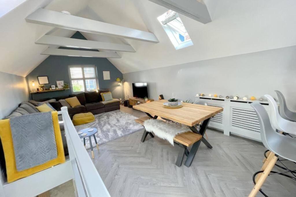 Bournecoast: Beautiful Two Bed Coach House-Hb5458 Villa บอร์นมัธ ภายนอก รูปภาพ