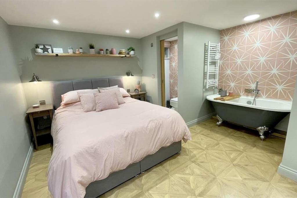 Bournecoast: Beautiful Two Bed Coach House-Hb5458 Villa บอร์นมัธ ภายนอก รูปภาพ