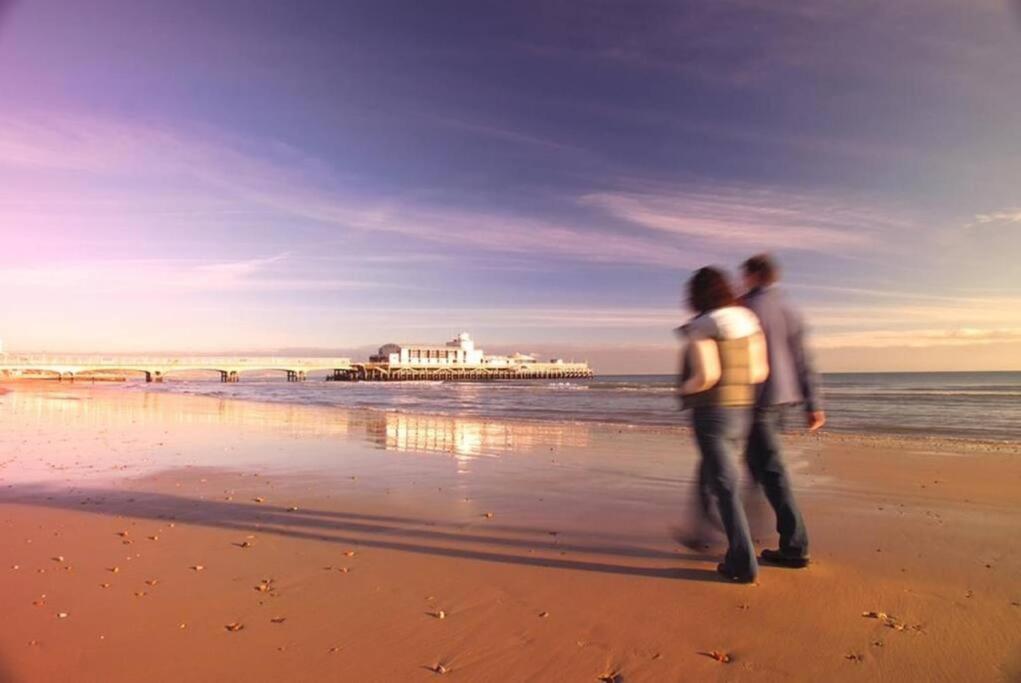Bournecoast: Beautiful Two Bed Coach House-Hb5458 Villa บอร์นมัธ ภายนอก รูปภาพ
